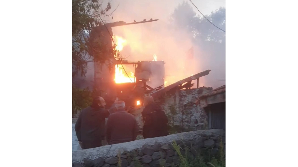 KÖYÜMÜZDE FECİ YANGIN